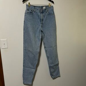 Levi’s women’s 550 relaxed fit tapered leg jeans